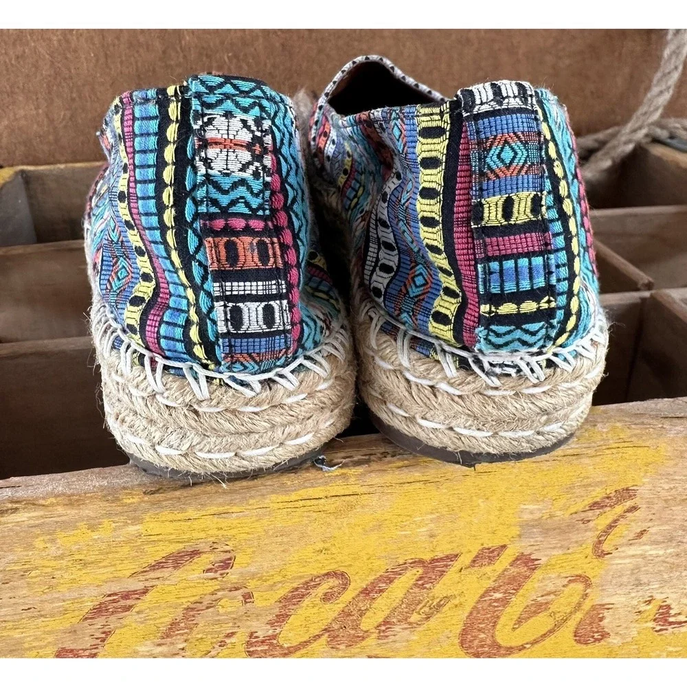 Arezzo Espadrilles Shoes Flats Size 9 Women's Multicolor Colorful Aztec